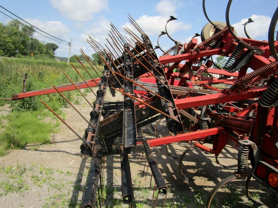 Case IH 4300 Cultivator!