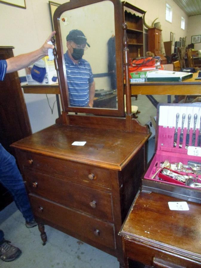 CHEST OF DRAWERS WITH MIRROR