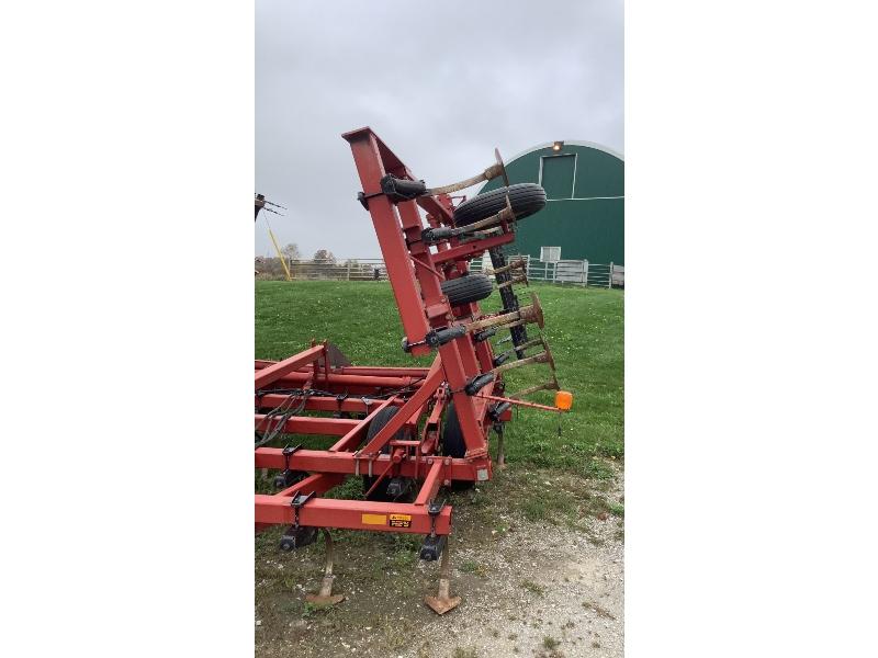 Case IH 4300 Cultivator