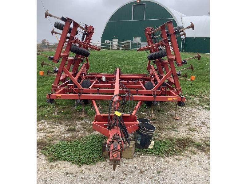 Case IH 4300 Cultivator