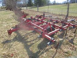 12' International Vibrashank Cultivator 12' With Harrows