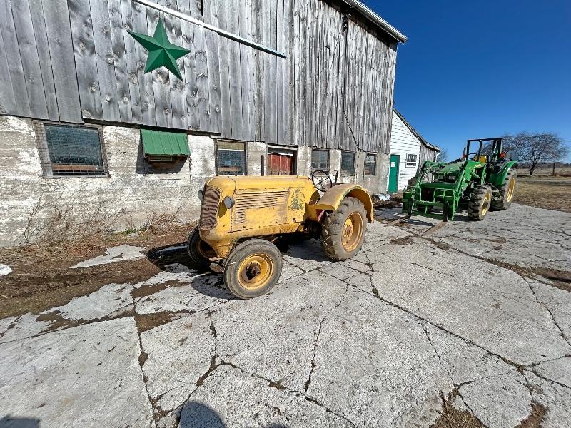 1946 Oliver 70 (Cockshutt 70) Tractor