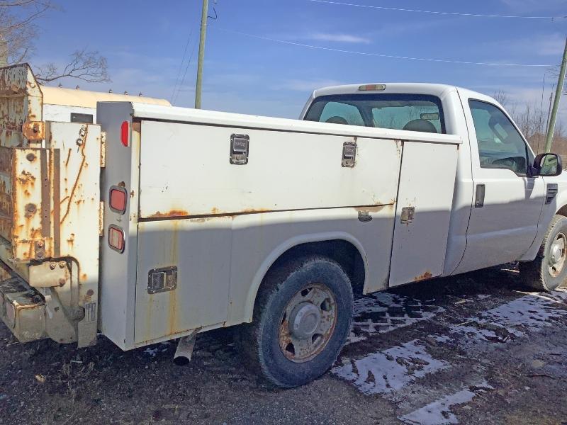 2007 Ford F250 Service Truck with Power Tail Gate - Sells Running As Is