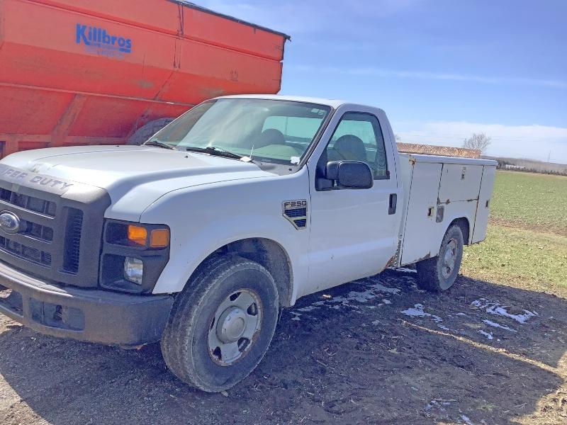 2007 Ford F250 Service Truck with Power Tail Gate - Sells Running As Is