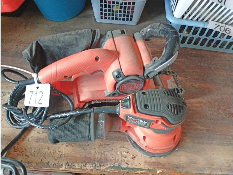 Black & Decker Belt & Palm Sanders