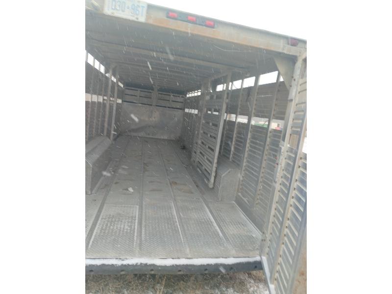 1982 Barrett 24' x 8' Livestock Trailer - Has Ownership