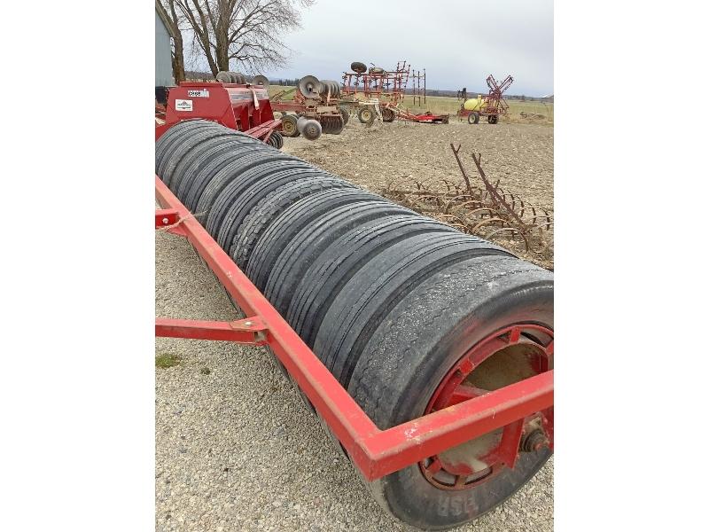 13' Rubber Tire Packer