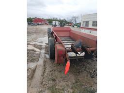 New Holland 327 Manure Spreader