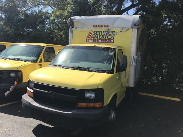2009 CHEVY 1 TON 12' CUTAWAY - 1GBHG31C491181382 - MILES 170,219 (BOX DAMAGED - DETACHED FROM FRAME