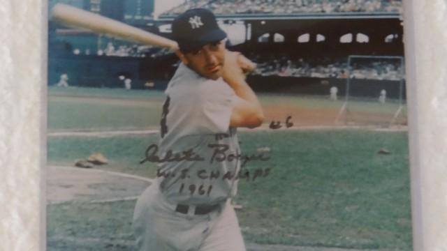 AUTOGRAPHED PHOTO - CLETE BOYER ''WORLD SERIES CHAMPS 1961''