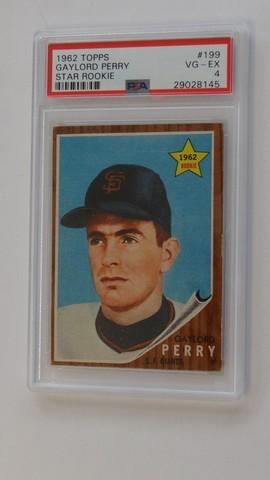 BASEBALL CARD - 1962 TOPPS #199 - GAYLORD PERRY STAR ROOKIE - PSA GRADE 4