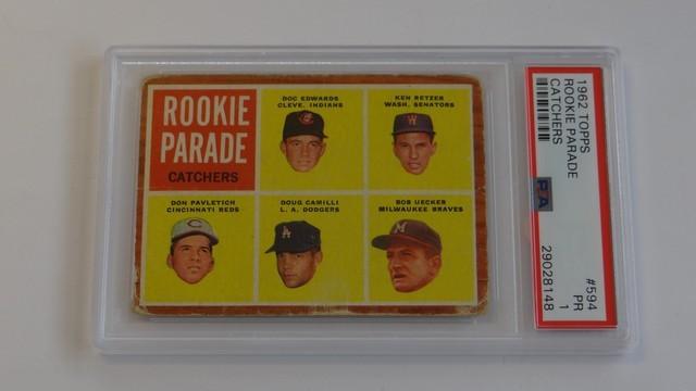 BASEBALL CARD - 1962 TOPPS #594 - ROOKIE PARADE CATCHERS / BOB UECKER - PSA GRADE 1