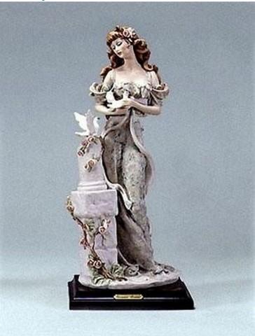 GIUSEPPE ARMANI COLLECTIBLE - LADY WITH DOVES (1995 SOCIETY GIFT)