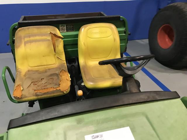 JOHN DEERE GATOR TURF TX