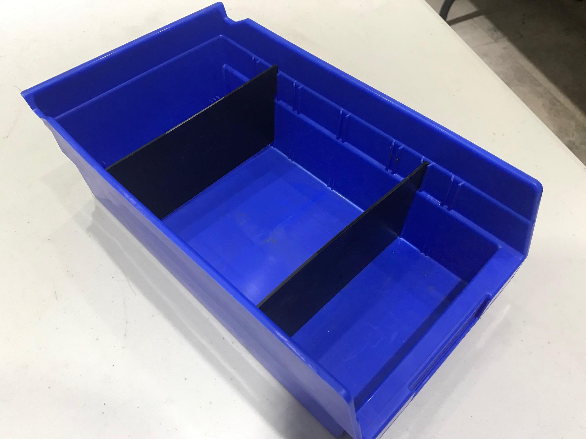 BLUE 'AKRO-MILS' #30130 BINS WITH 500 DIVIDERS