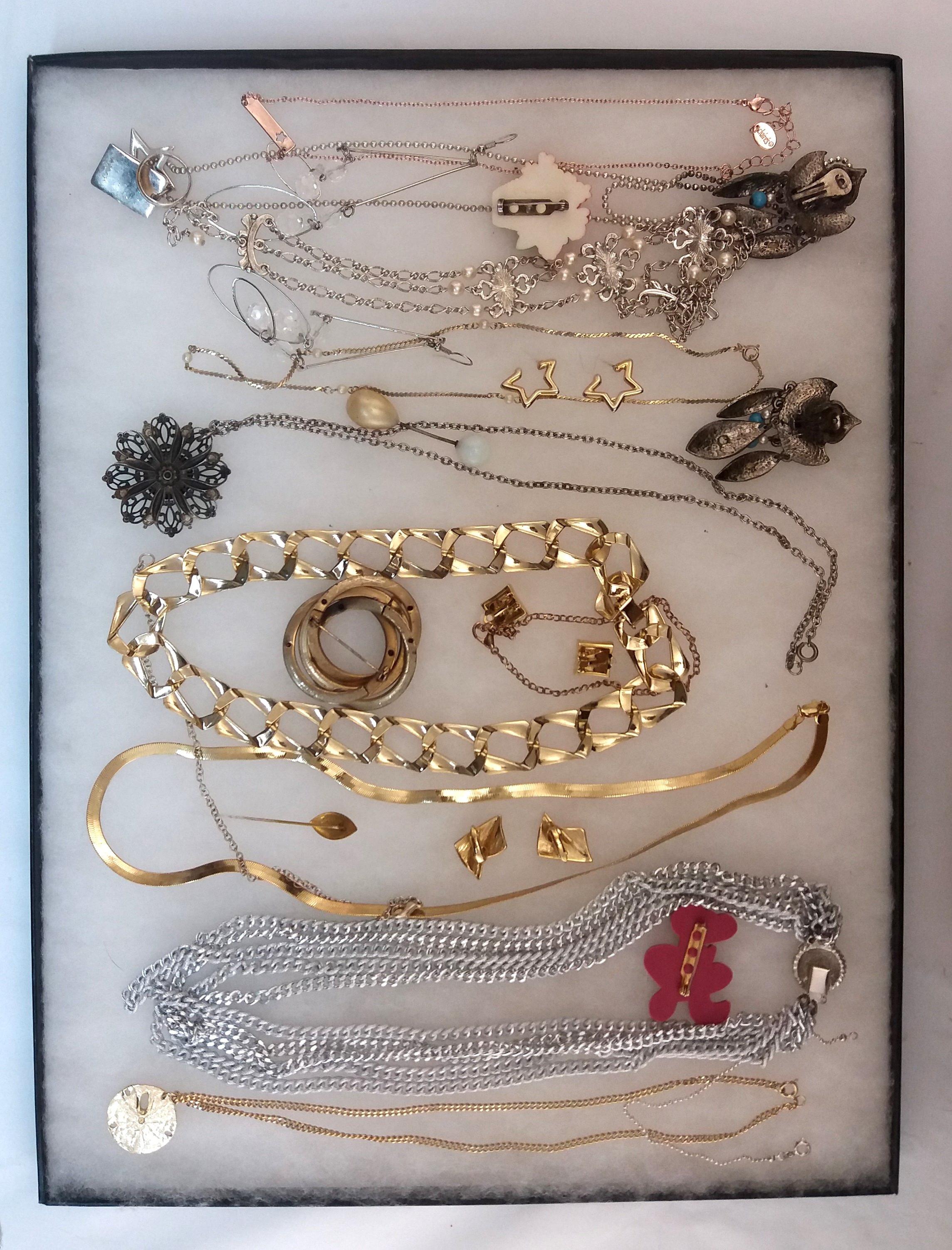 Necklace, Bracelet, Ear Ring, and Brooch Lot.