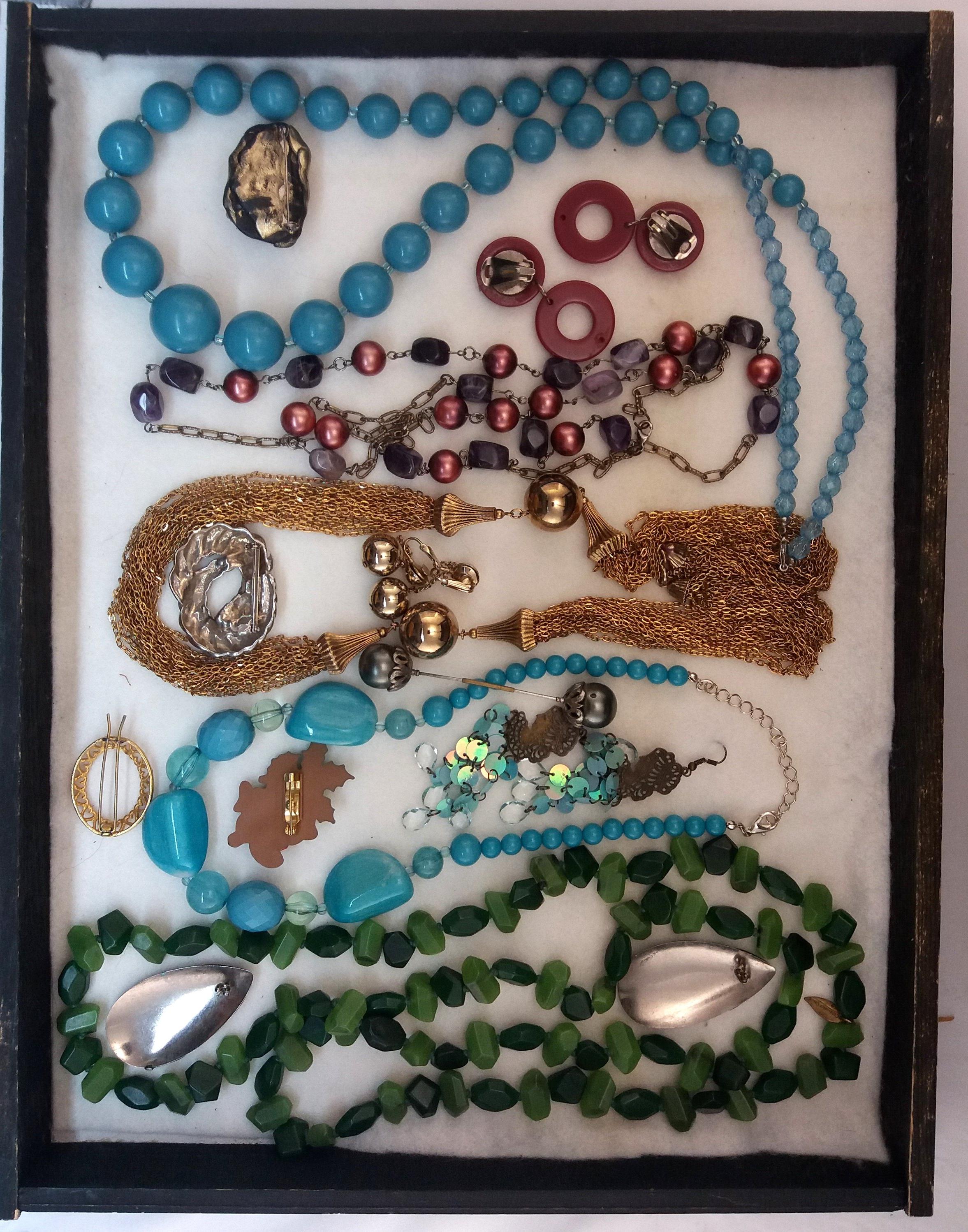Necklace, Earring, Pin, & Brooch Lot