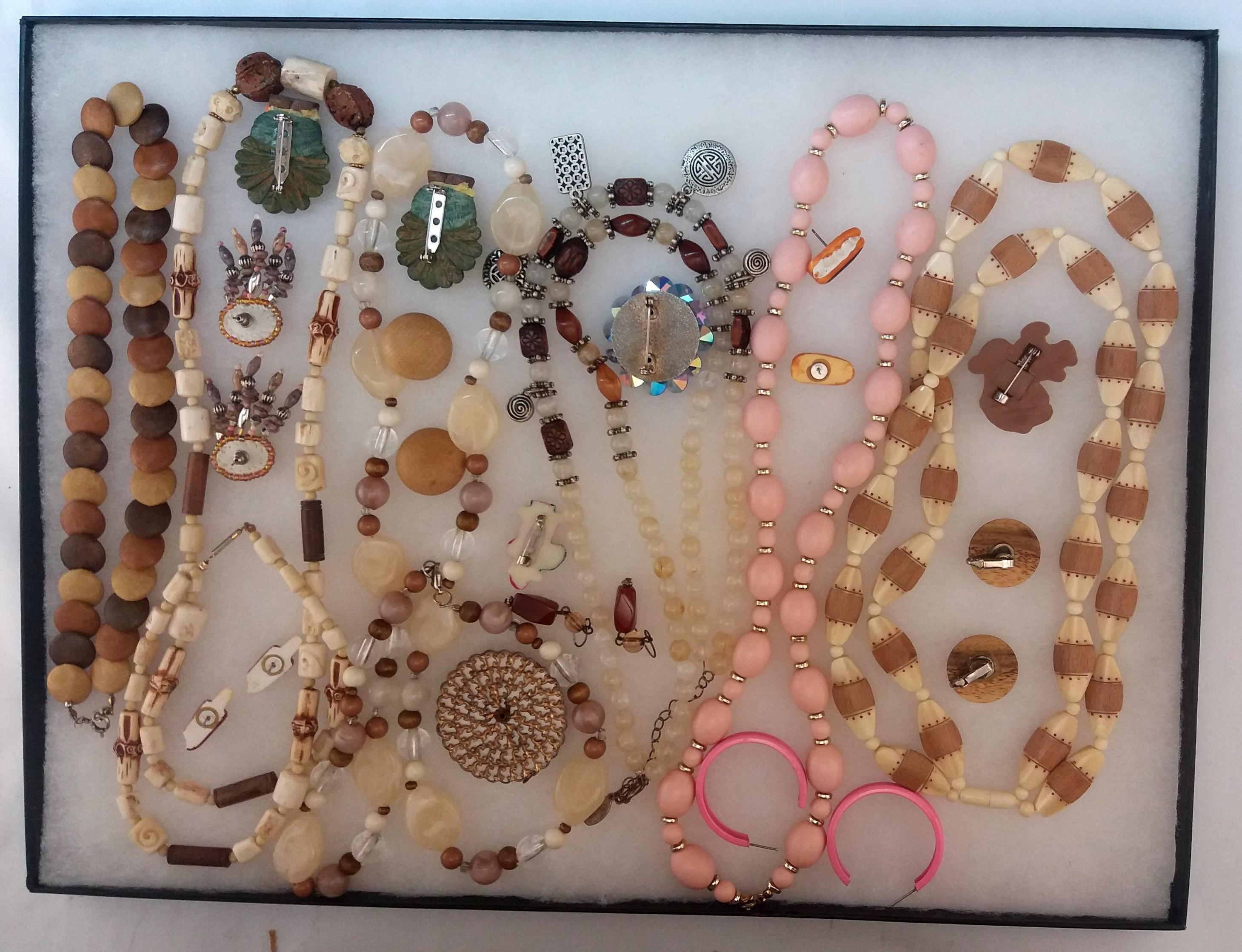 Wooden Necklace, Earring, & Brooch Lot