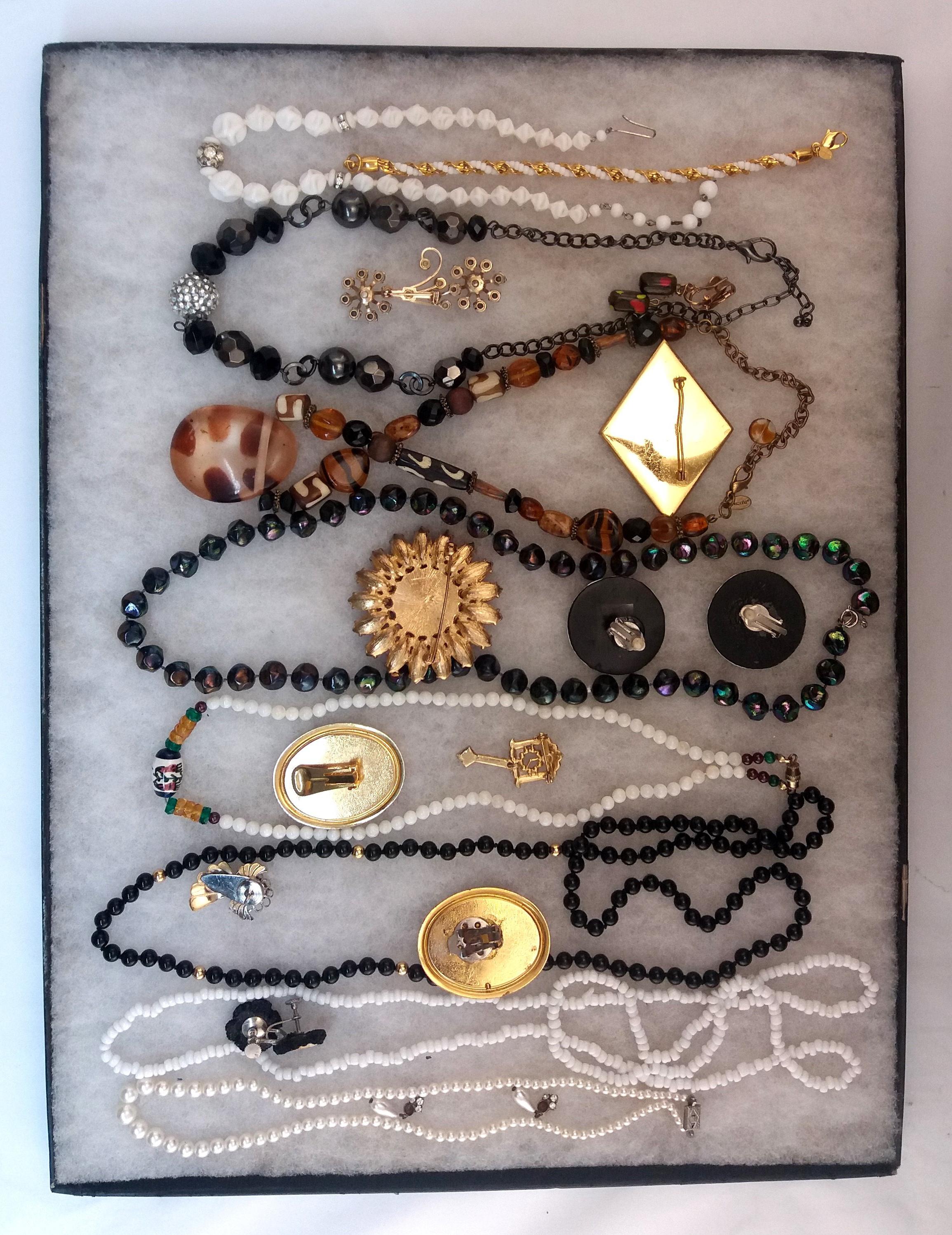 Necklace, Earring, & Brooch Lot