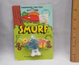 Vintage Gift-Giving Smurf Carded Figure