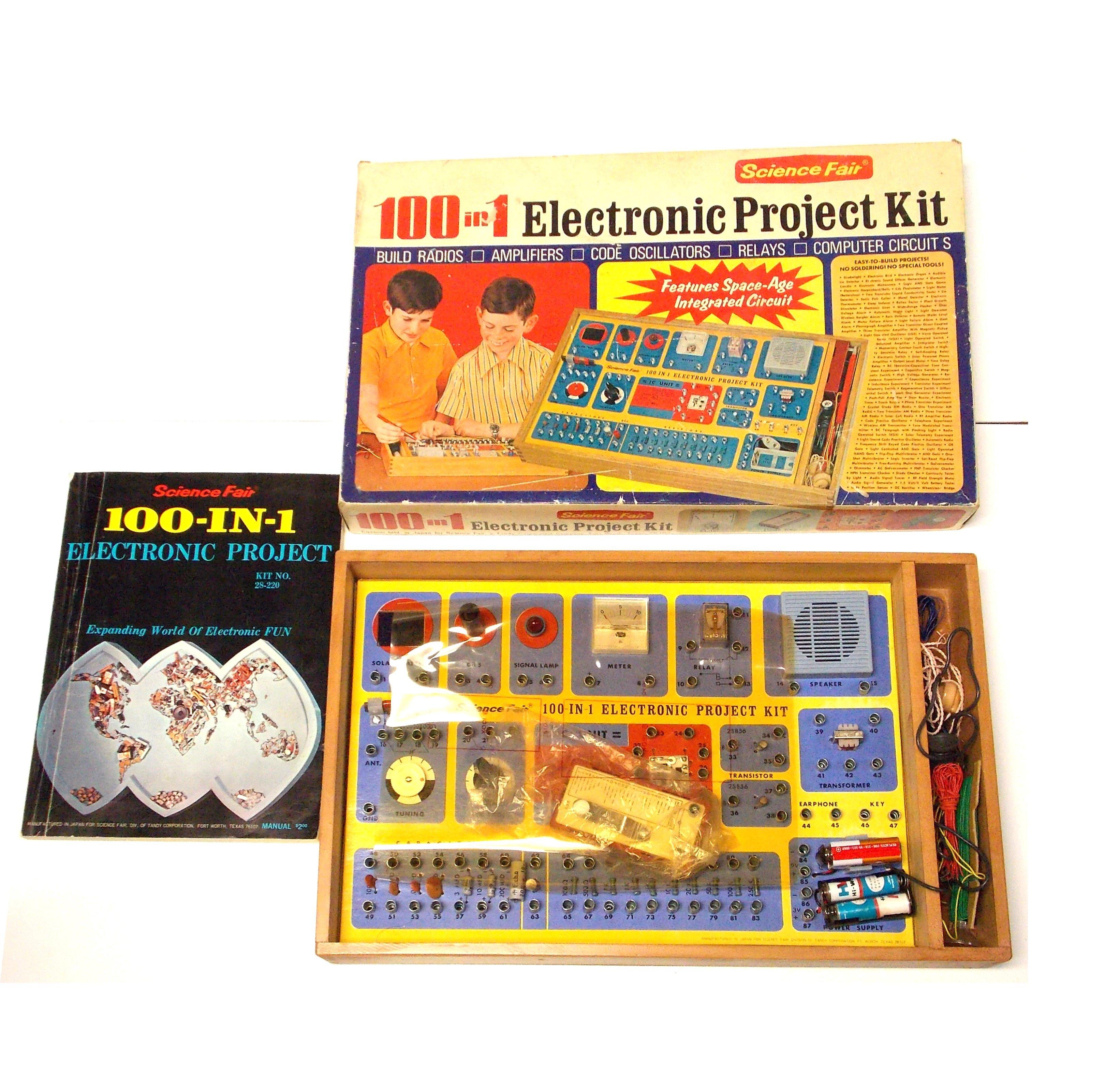 Science Fair 100 in 1 Electronic Kit in Original Box