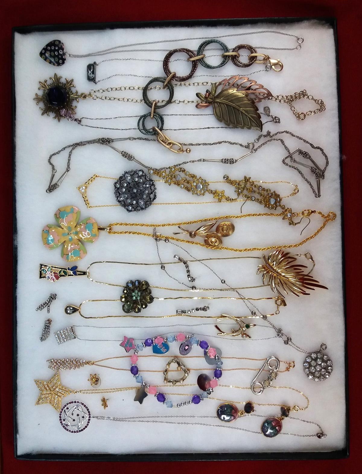 Necklace, Earring, Bracelet & Brooch Lot