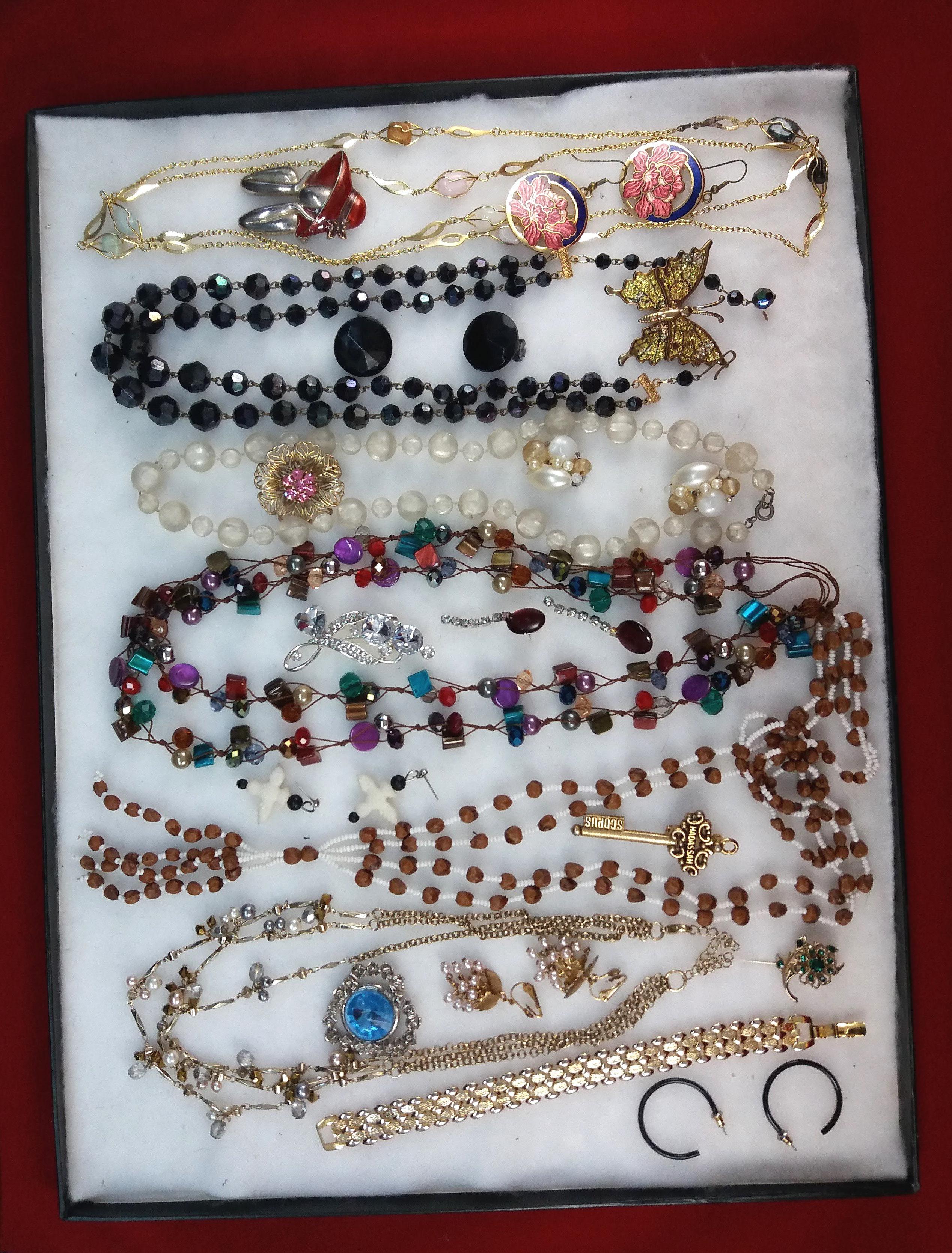 Necklace, Earring, Bracelet & Brooch Lot