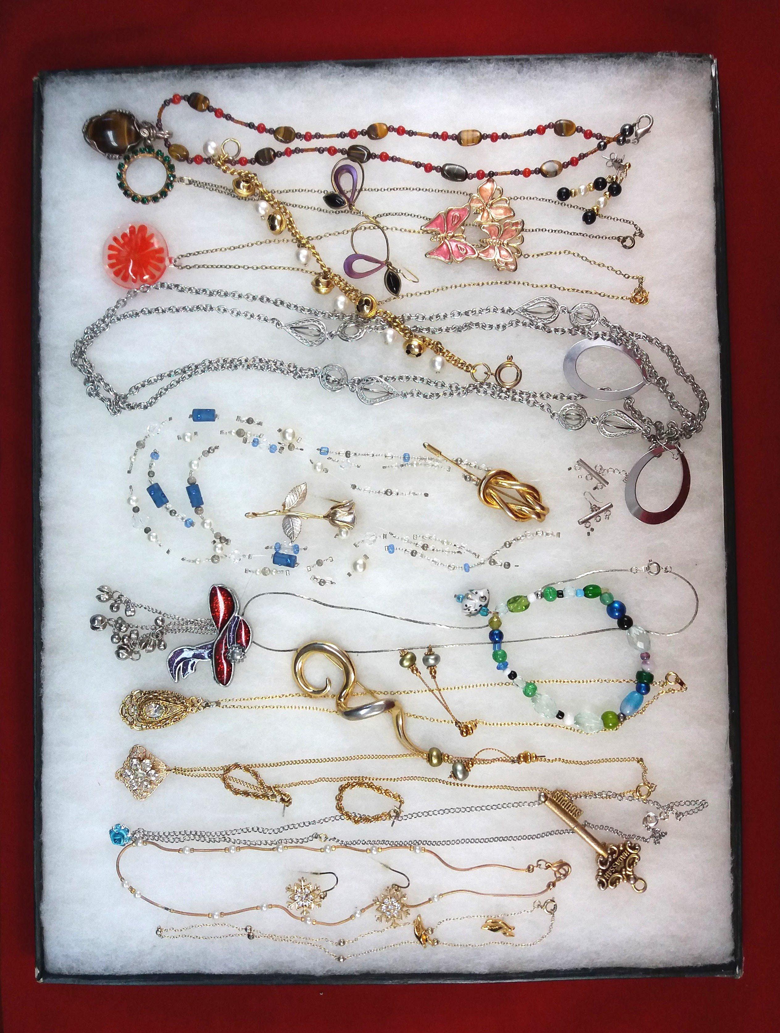 Necklace, Earring, Bracelet & Brooch Lot