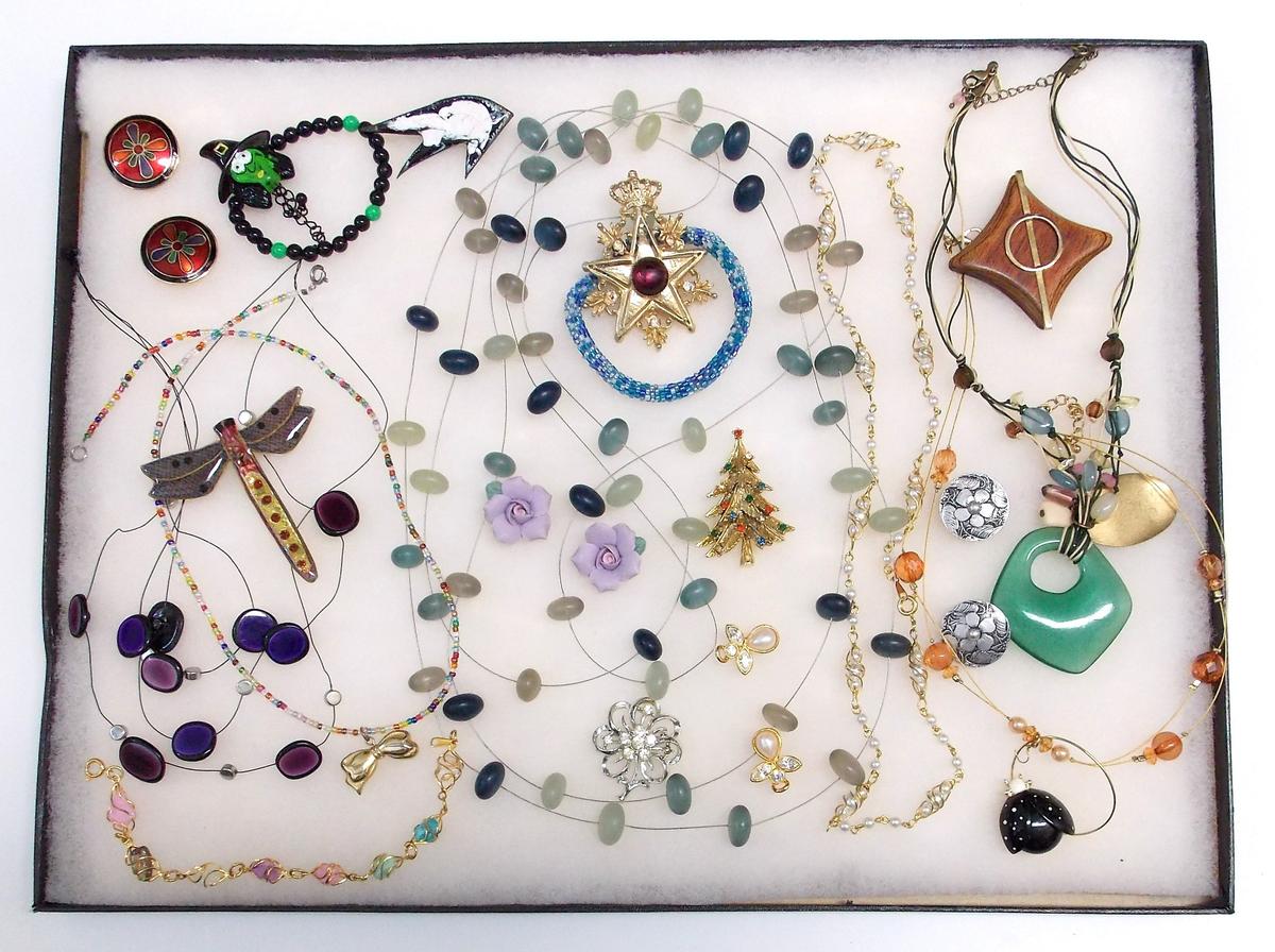 Necklace, Earring, Bracelet & Brooch Lot