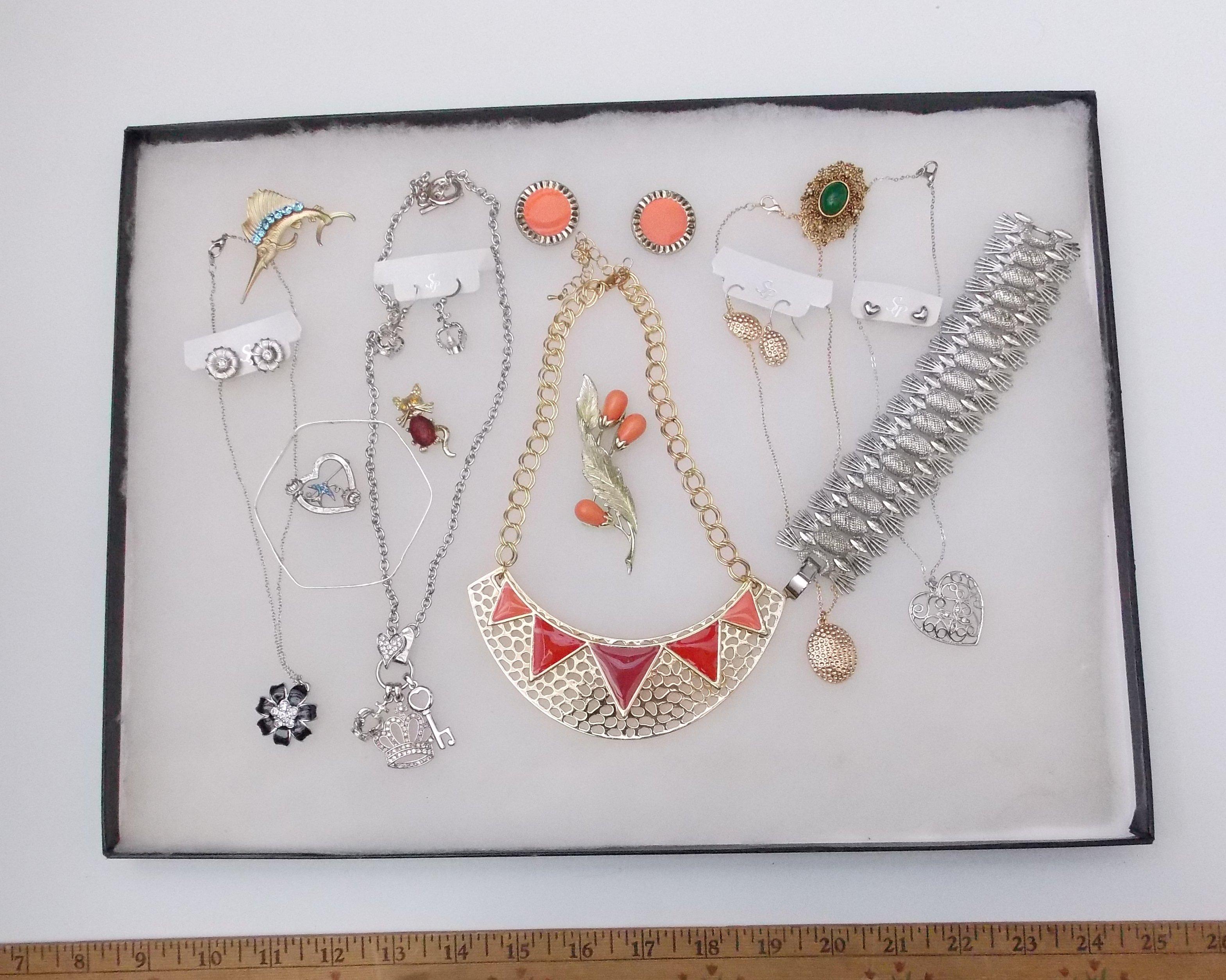 Necklace, Earring, Bracelet & Brooch Lot