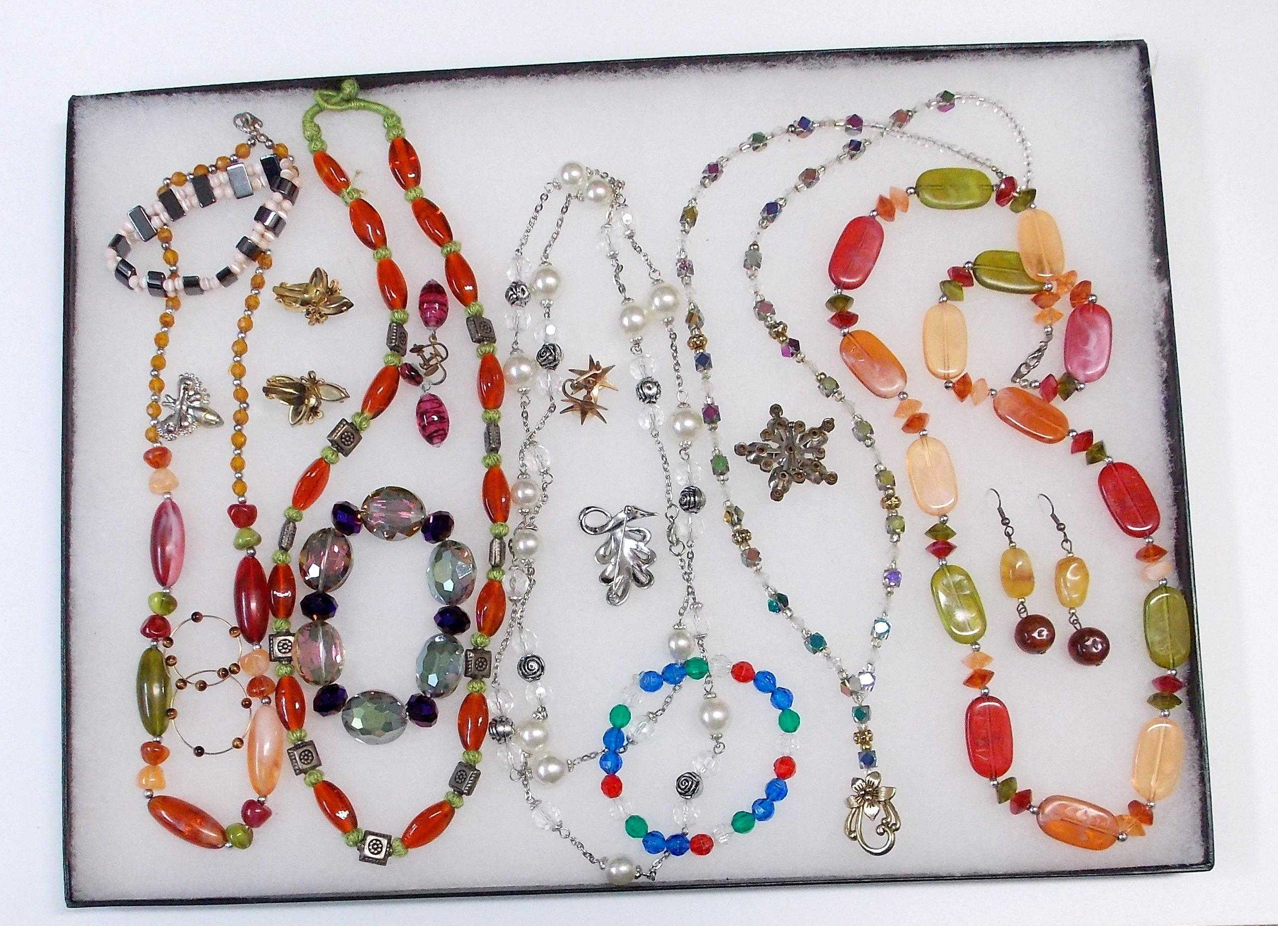 Necklace, Bracelet& Brooch Lot w/ Glass Beads