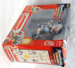 Landquake Energon Voyager Class Transformers Action Figure