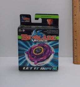 BeyBlade Makendo 9 Fighting Top Toy