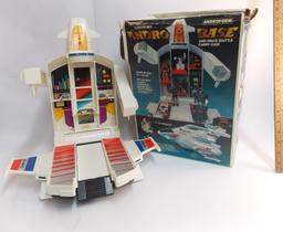 Blue Box Andro Base Gobot / Transformers Collector Case Robot w/ Original Box