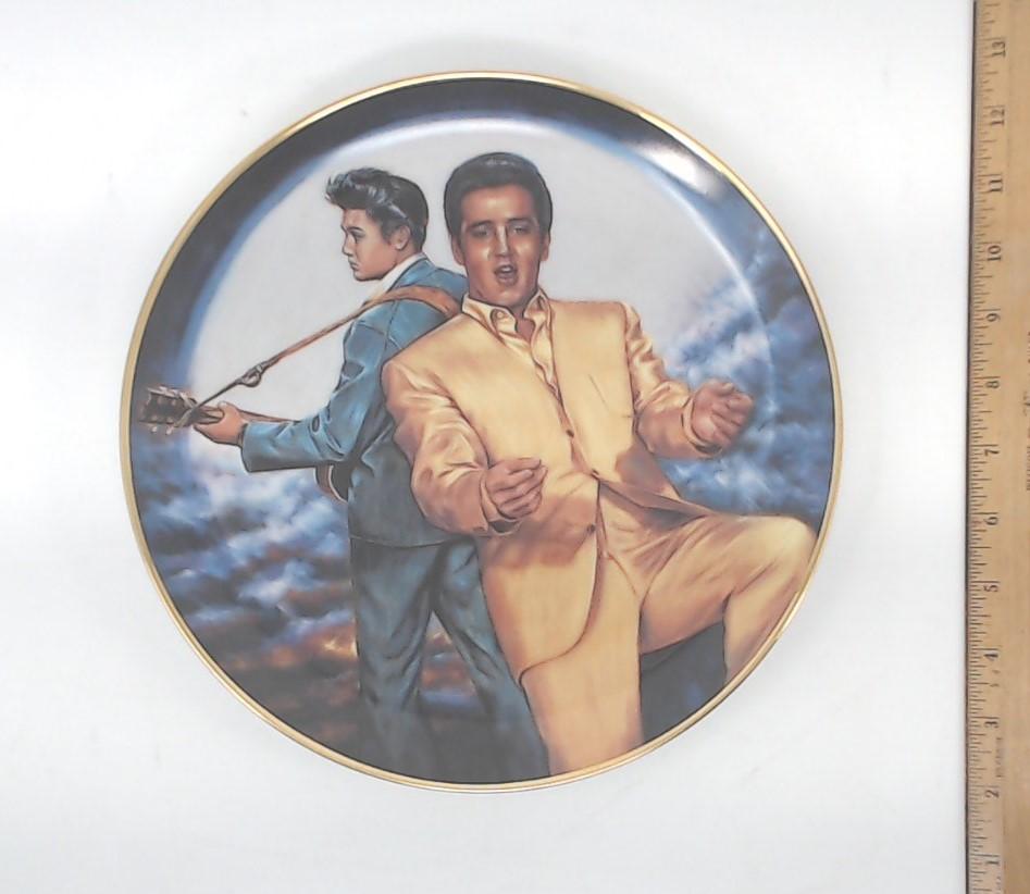 Elvis Presley Collectible Plate "Elvis Remembered: Rockin In The Moonlight"