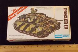 Aurora ESCI - 1/72 Scale German Panzer III Tank Military Vehicle Model Kit