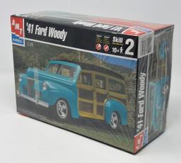 1/25 Scale '41 Ford Woody AMT/ERTL Plastic Model Kit