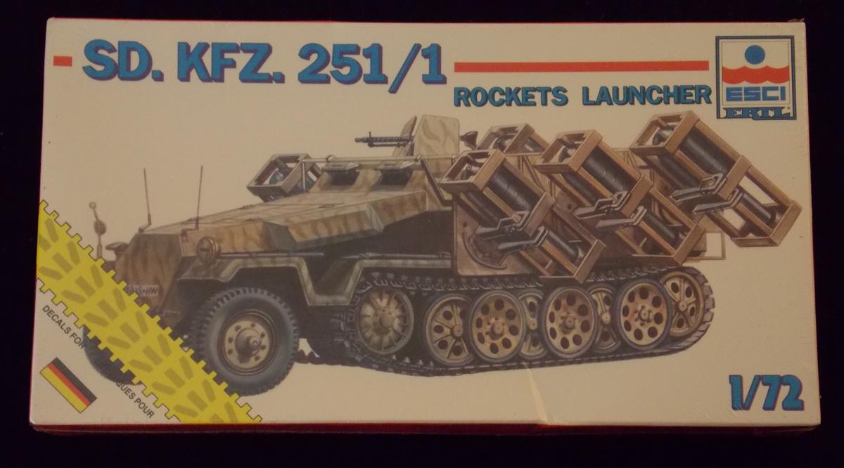 ESCI ERTL - 1/72 Scale SD. KFZ 251/1 Rocket Launcher Half-Track Military Vehicle