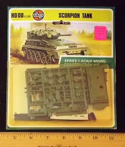 Airfix - HO/OO Scale Scorpion Tank Vehicle World War II Carded Model Kit