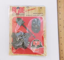 GI Joe 40th Anniversary Field Pack Carded 1/6 Scale Action Figure Accessory Set