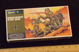 Hasegawa - 1/72 Scale German Infantry Attack Group Figure Set Mini Craft Model Kit