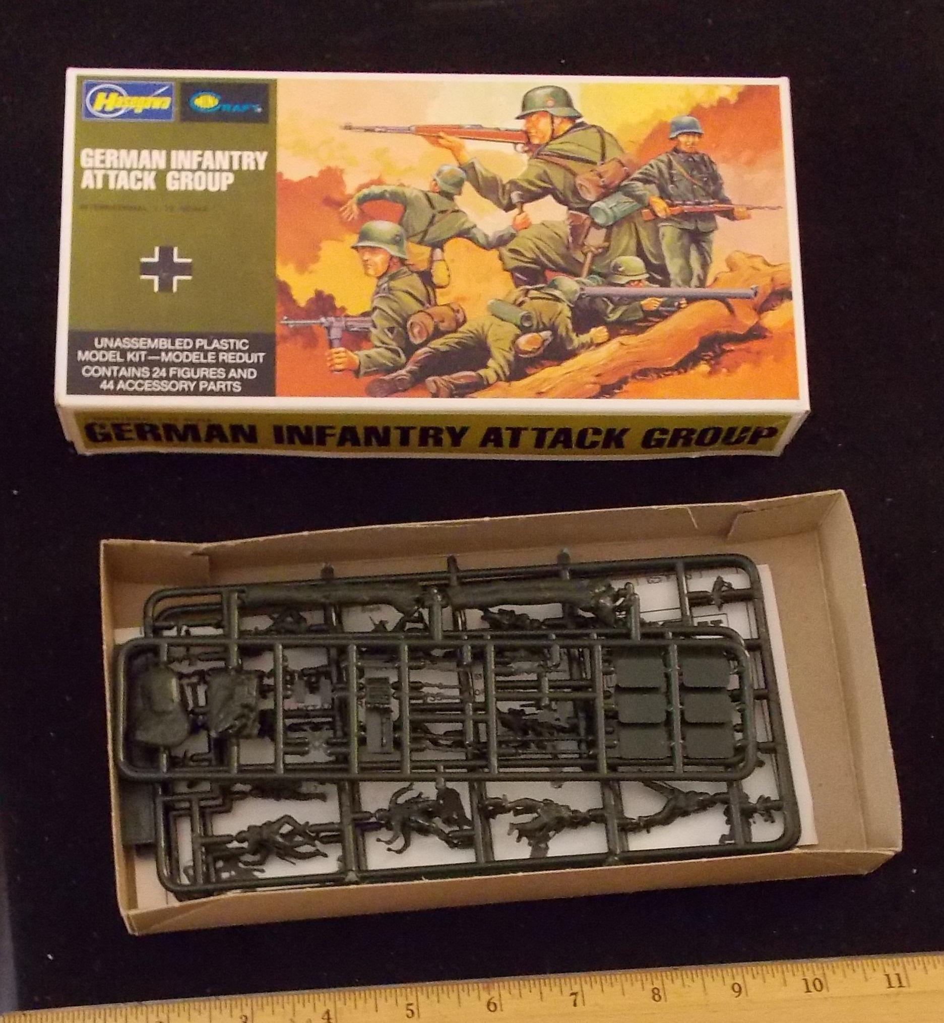 Hasegawa - 1/72 Scale German Infantry Attack Group Figure Set Mini Craft Model Kit