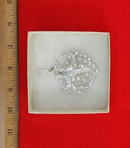 Brooch w/ Rhinestones