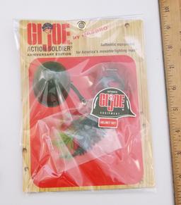 GI Joe 40th Anniversary Helmet Set Carded 1/6 Scale Action Figure Accessory Set