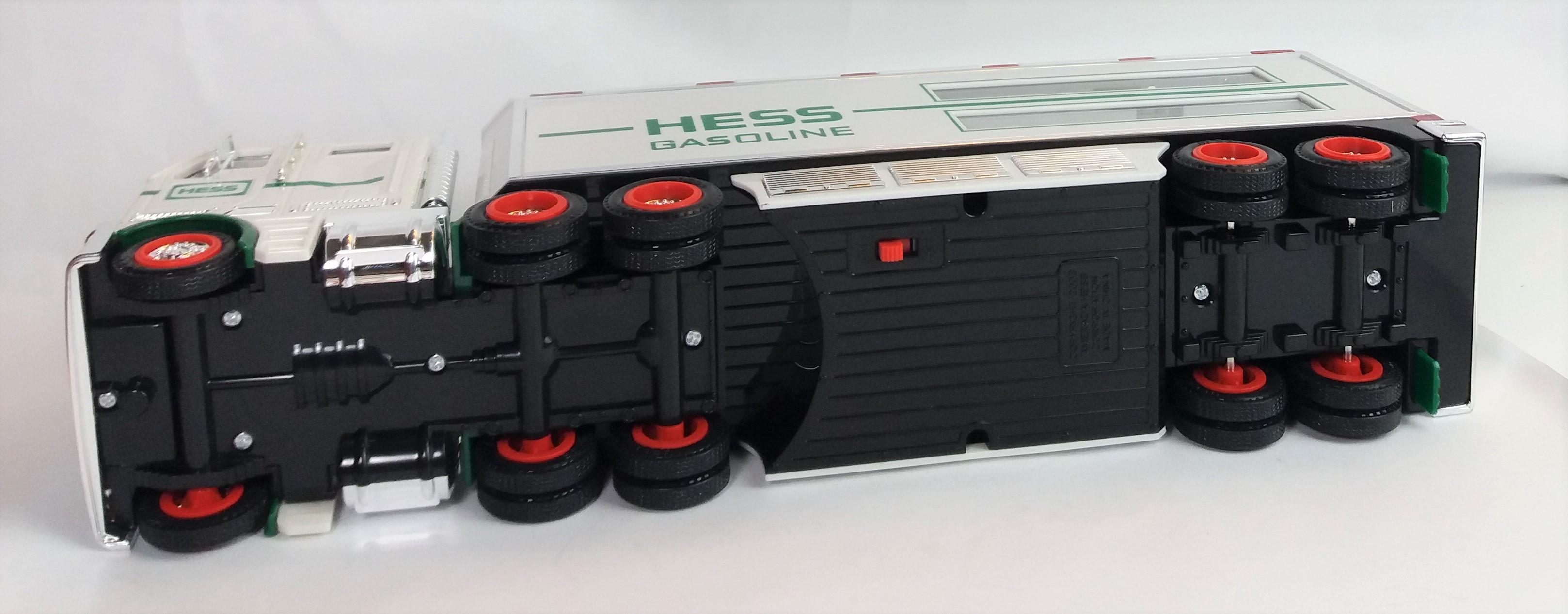 2003 Hess Truck Collectible in Packaging