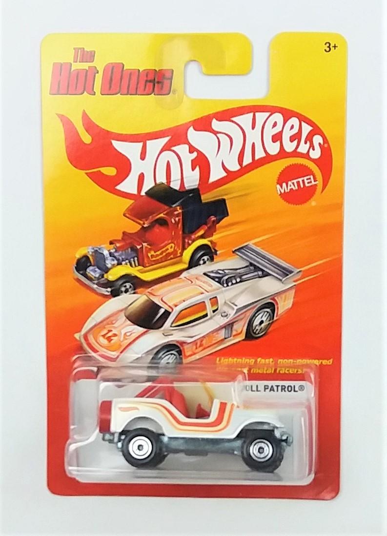 2011 Roll Patrol White Jeep Hot Wheels The Hot Ones Collectible Diecast Car