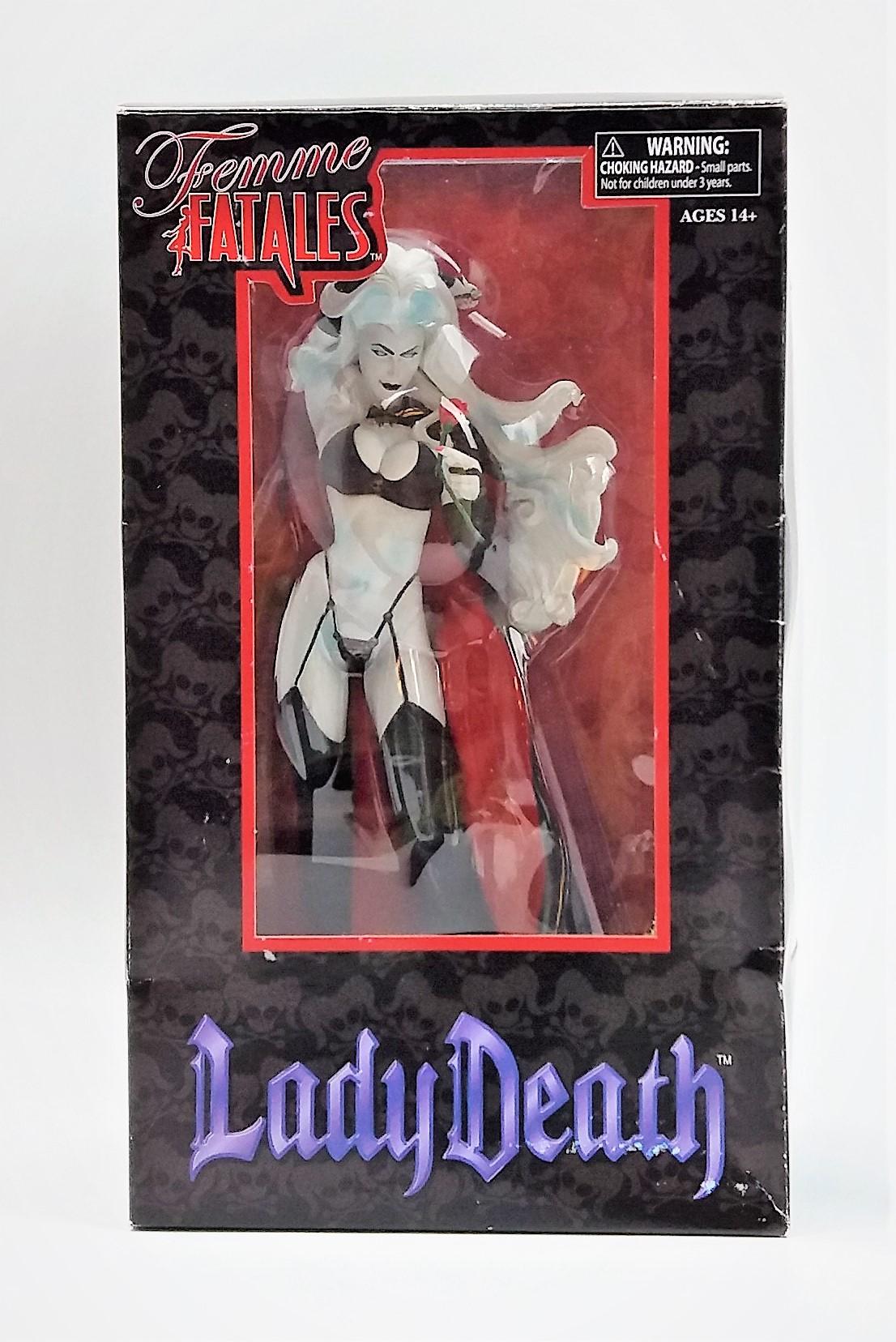 Leady Death Femme Fatales PVC Diamond Select Statue