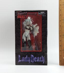 Leady Death Femme Fatales PVC Diamond Select Statue