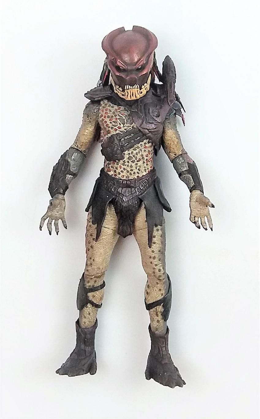 2010 NECA Predators Masked Berserker Predator 7" Action Figure