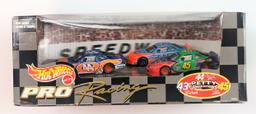 Hot Wheels PRO RACING 1998 Target Special Edition PETTY GENERATIONS 1:64 3-Car Set